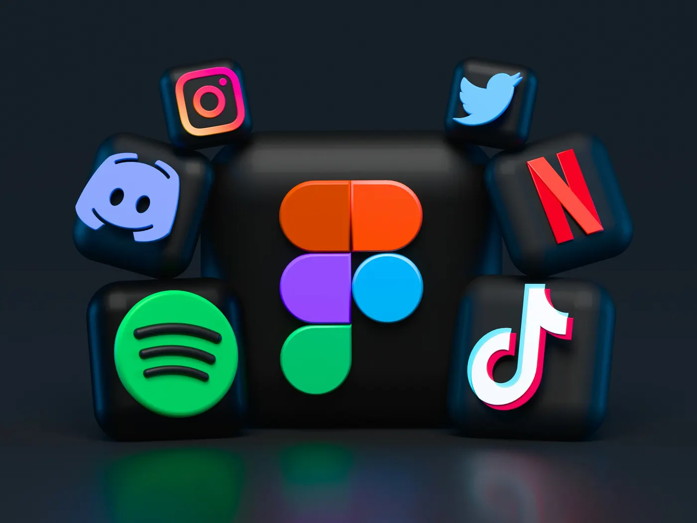 Gestione social a Piacenza: icone 3D delle principali piattaforme social (Instagram, TikTok, Spotify, Discord e altre)